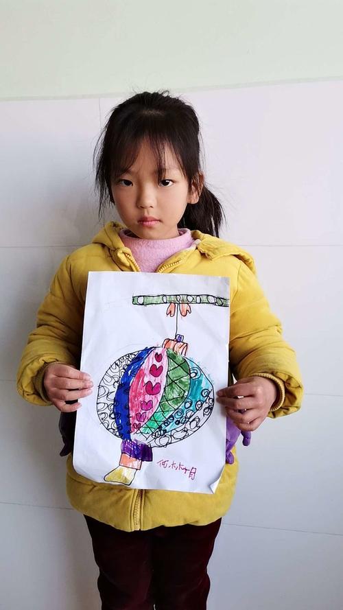大一班迎新年线描画《大灯笼》