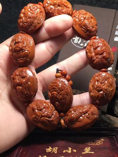 胡小兰大师核雕作品鉴赏,你值得拥有!