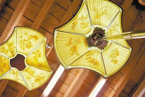 采用新会葵艺元素制作的葵灯,受到国外青睐