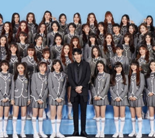 青春有你2集体照曝光c位导师蔡徐坤成焦点尤其是在这一点上更突出