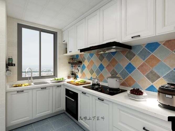 l型布局,将洗,切,炒整个做饭的过程安排在一个三角形的动线中,更便利