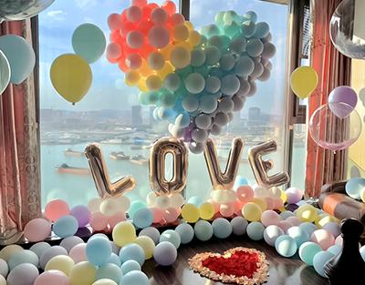 惊艳马卡龙色系爱心气球求婚房间布置