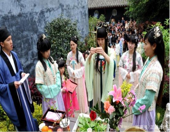 如今的汉族人民早已遍布在世界各地,海外的同胞们都喜欢自称炎黄子孙