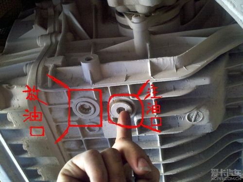 奥迪a6l12万公里换变速箱油,动力转向油,刹车油实录