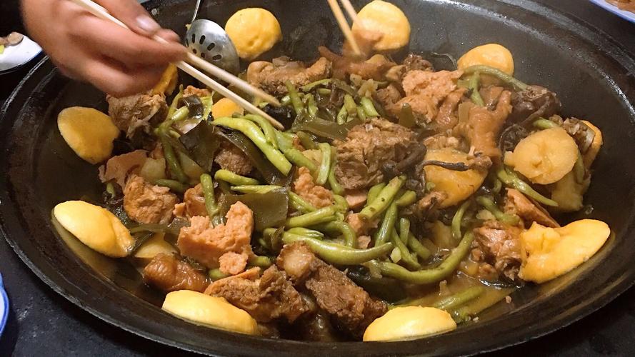 红太阳铁锅炖菜馆