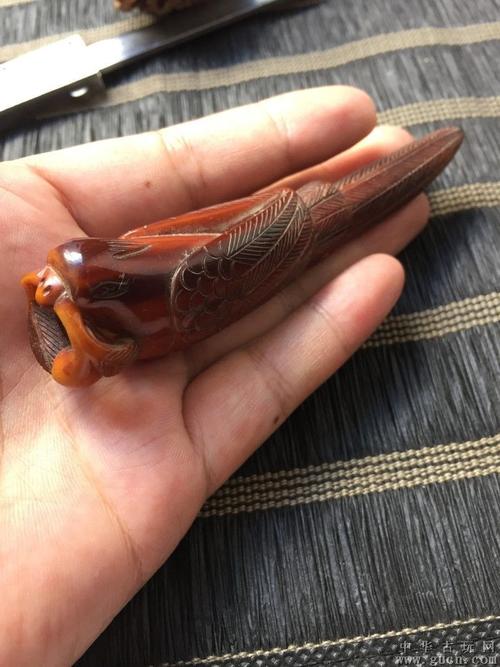 老牛角喜上眉梢手把件一个