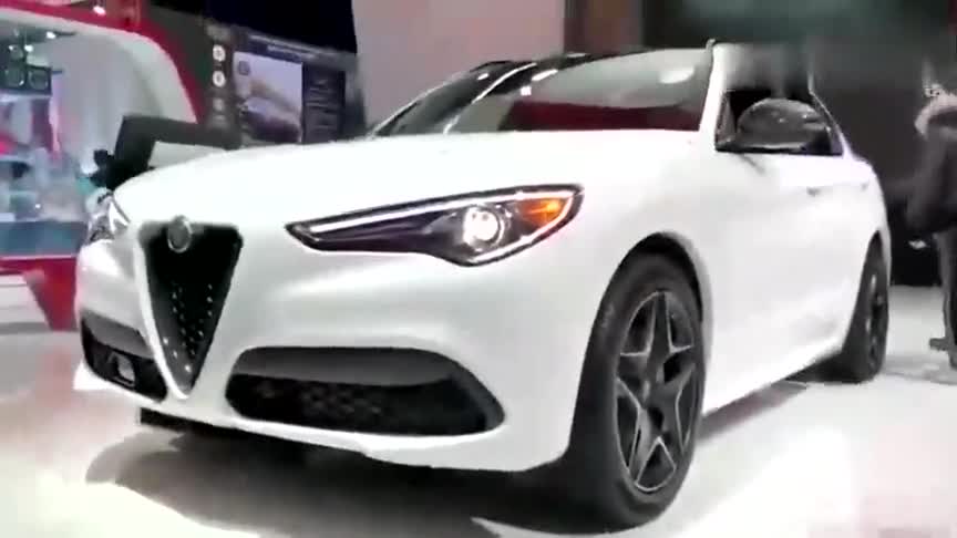 为您推荐: 最酷炫的运动轿车,2020款阿尔法罗密欧giulia 为您推荐