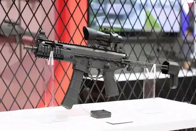 国产cs/ls7 冲锋枪:性能远超德国mp5冲锋枪