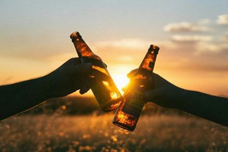 关于友谊的名言君子与君子以同道为朋小人与小人以同利为朋