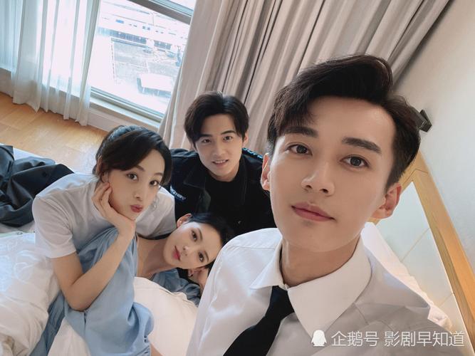 《夜色暗涌时》杀青,张予曦搭档刘学义,浓颜系待爆的小花小生