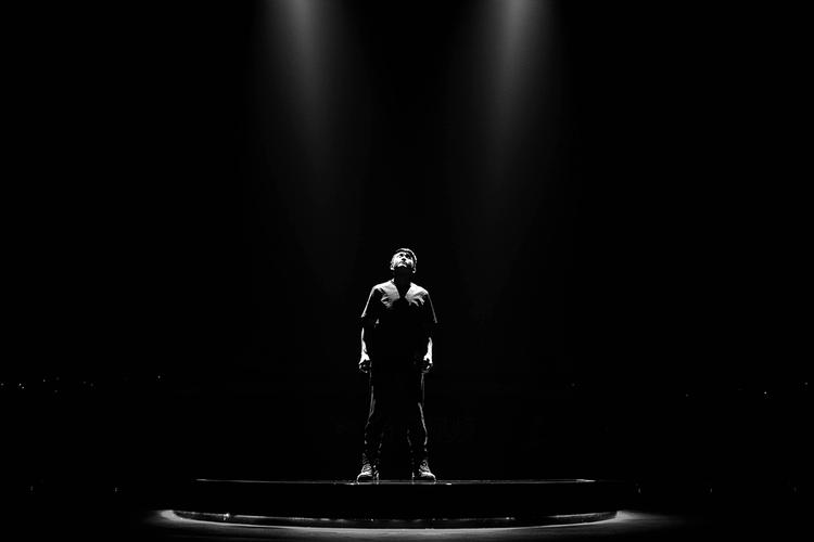 邹市明-仰望未来