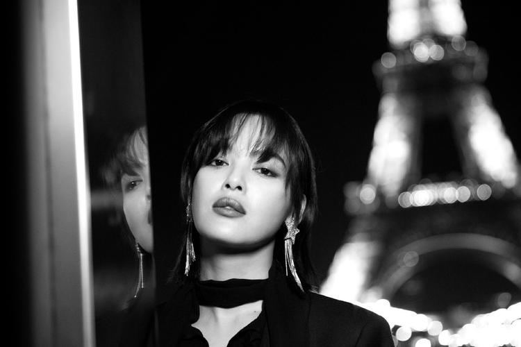 辛芷蕾冷艳魅力写真图片