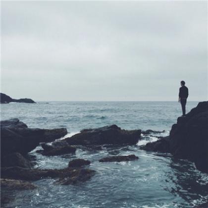 很难过孤独伤感男生头像一切都好可我一点也不快乐