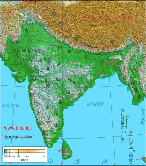 一直伸入印度洋,北部是山岳地区,中部是印度河——恒河平原,南部是德