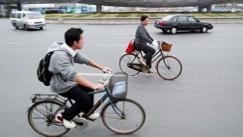 不过, 那时的我们,男女生之间其实很少说话.