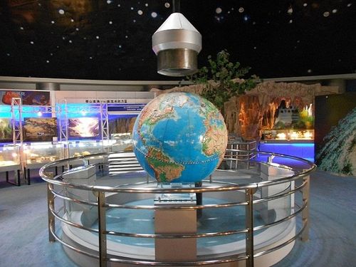 走进武汉中国地质大学逸夫博物馆,走进地院邮政所