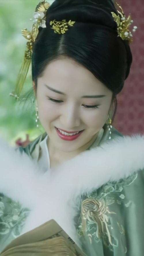 雪中悍刀行李念饰红衣徐脂虎