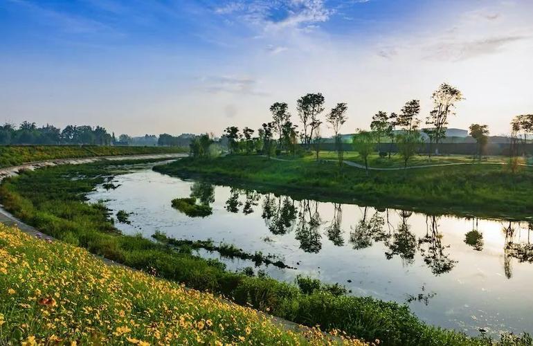 羊马河原名黑石河,位于新津段称为羊马河.