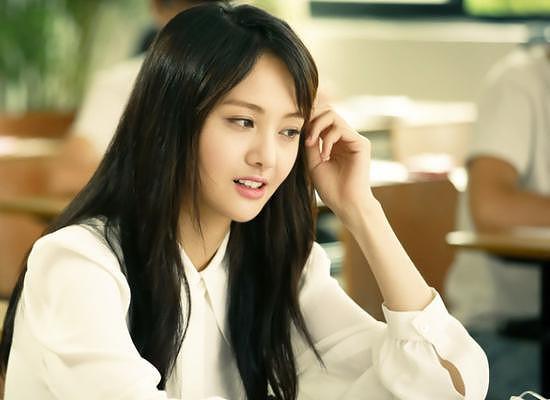 郑爽男友回应"吃软饭",发文被夸可爱,开公司是为建粉丝群?