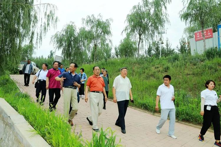宁河源酒业在程国庆同志的带领下已经走过了40个年头.