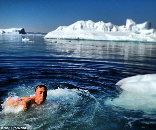 与格陵兰人一起畅游野外 享受极致清凉乐趣