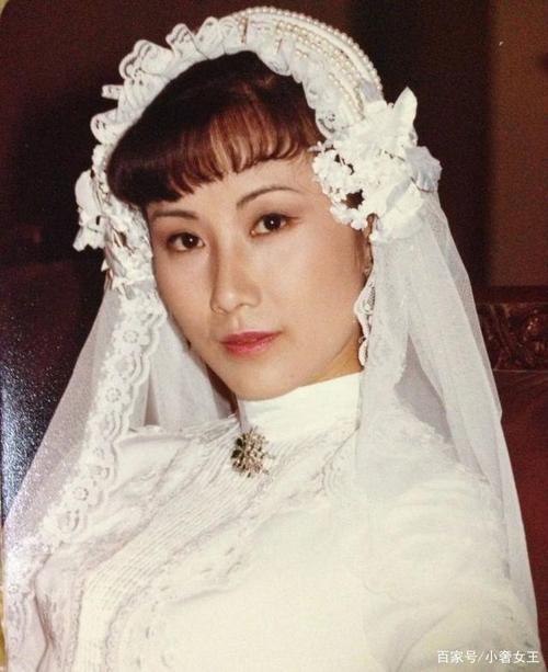 21年恋爱长跑,62岁的汪明荃再步入婚姻殿堂,只为珍惜