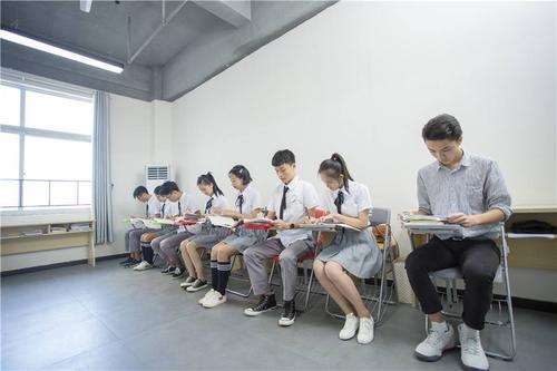 播音主持培训:学播音有哪些好处