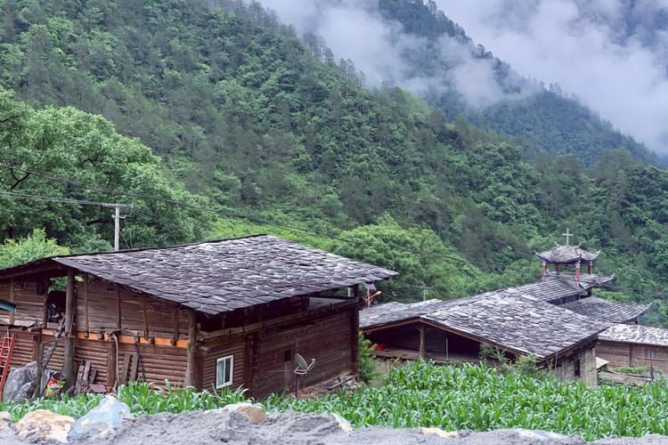 丙中洛,人神共居的隐秘家园_丙中洛_雾里村_旅行地_丙中洛观景台_怒江