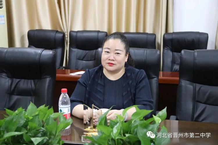 致敬!晋州市副市长刘亚红到晋州二中慰问抗疫英雄家属