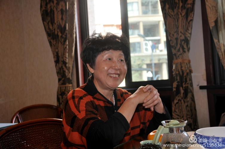 由盛丽书同学任组长,卢对寿同学任顾问,各县(市)派代表参加,具体操作