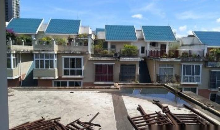 兴义市 比弗利山庄 7室2厅3卫 280平米