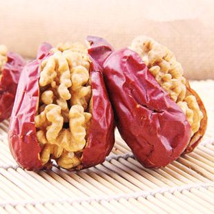 红枣批发 枣夹核桃批发 食品红枣加核桃仁500g 一件代发