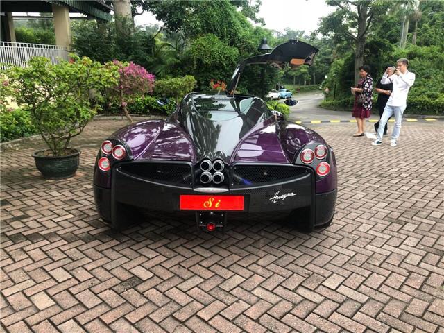 偶遇3000万的帕加尼风神,钥匙很特别,车主:这车一般人