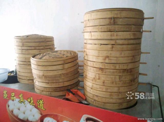 蒸包子蒸笼.有15个,带3个盖子,直径40,用了半