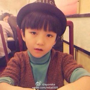 王俊凯 女生带子