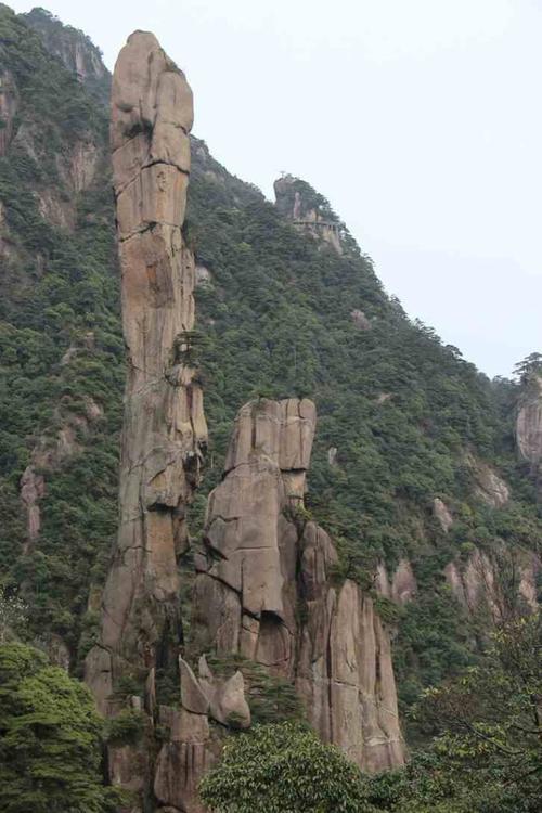 实拍三清山的三绝奇石怪松悬空栈桥