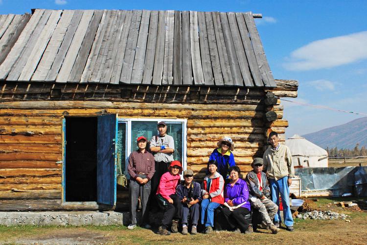 在中国只有两千多图瓦人,主要分布在喀纳斯村,白哈巴村和禾木乡,其中
