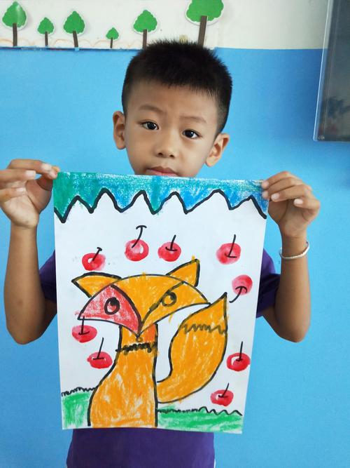 《秋收小狐狸》——化州童乐幼儿园美术兴趣班
