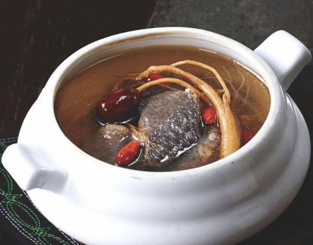 花旗参须炖乌鸡