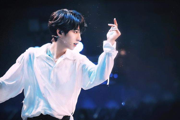 贺峻霖 | 东方风云榜饭拍高清壁纸合集