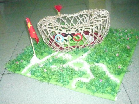 学生小制作作品展示"鸟巢"