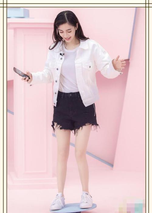 杨颖的腿到底有多细,这么紧的靴子还能套袜子,逼死普通女生!