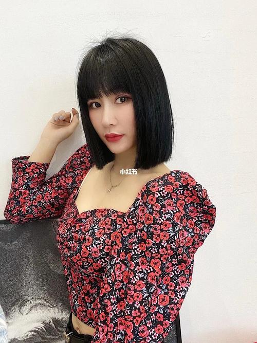 丽莎超a短发同款_发型_设计_短发_脸型_肇庆市体育中心攻略_体育中心