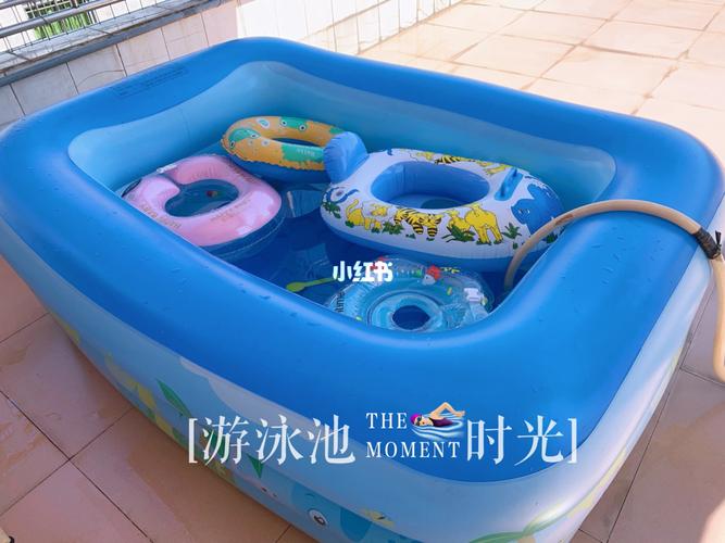 宝宝第一次去哥哥姐姐家游泳_游泳_搞笑_童年_萌娃