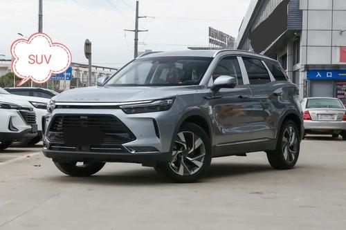 国产suv北京x7,配置丰富 尺寸偏大,比合资车便宜