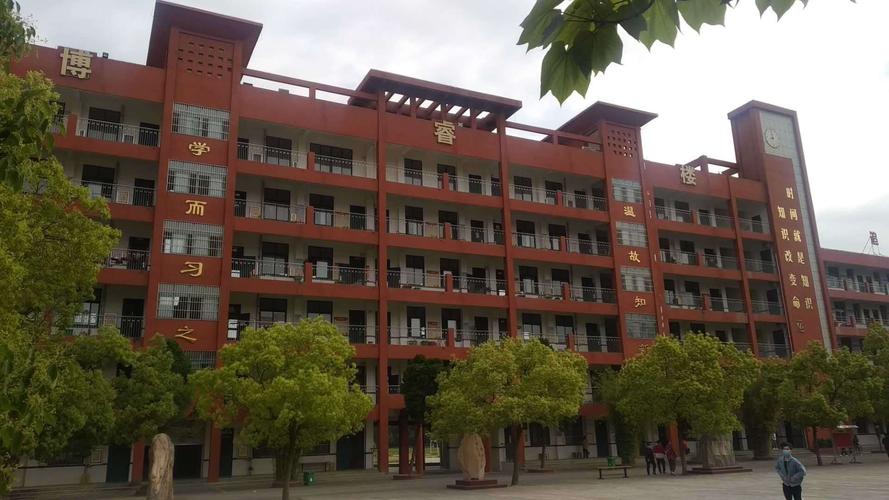 舞阳一高高一高二年级全面复学