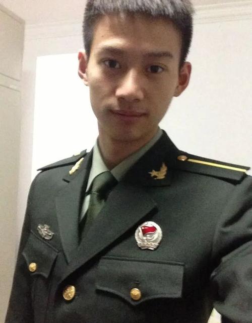 看了张鑫的自拍fa才知道原来所谓的死亡角度并不是自拍不好看的理由呢