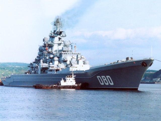 这是舷号为080的纳希莫夫海军上将(admiral nakhimov),密密麻麻的舰岛