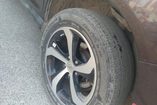 0t 升级版 自动尊贵型  发布时间:2019-12-19 16:02:20 轮胎 :   胎纹