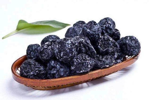 干乌梅的功效与作用及食用方法(干乌梅怎样泡酒)